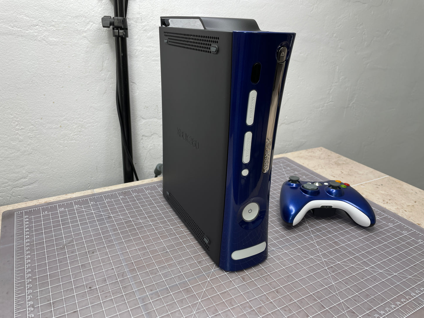 Xbox 360 - Customized - Black and Blue image 5