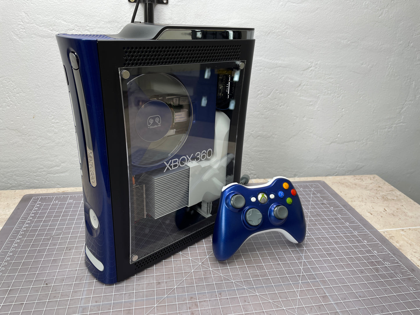 Xbox 360 - Customized - Black and Blue image 4