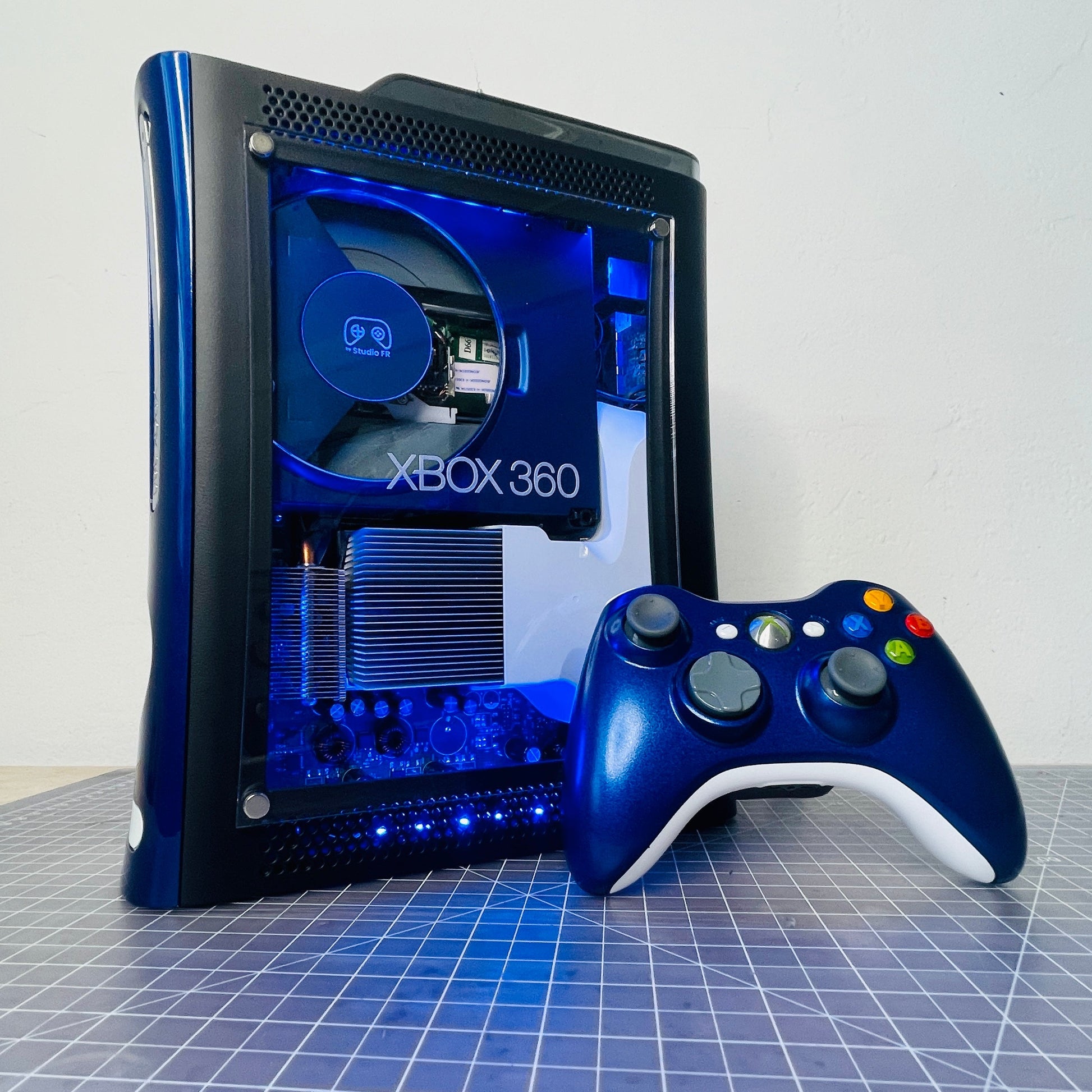 Xbox 360 - Customized - Black and Blue image 0